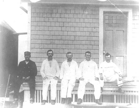 The crew of the Kill Devil Hills Lifesaving Station